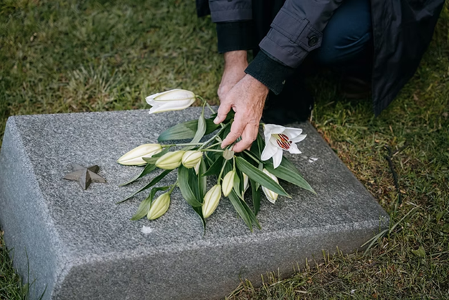 Grave-DOR-Bereaved